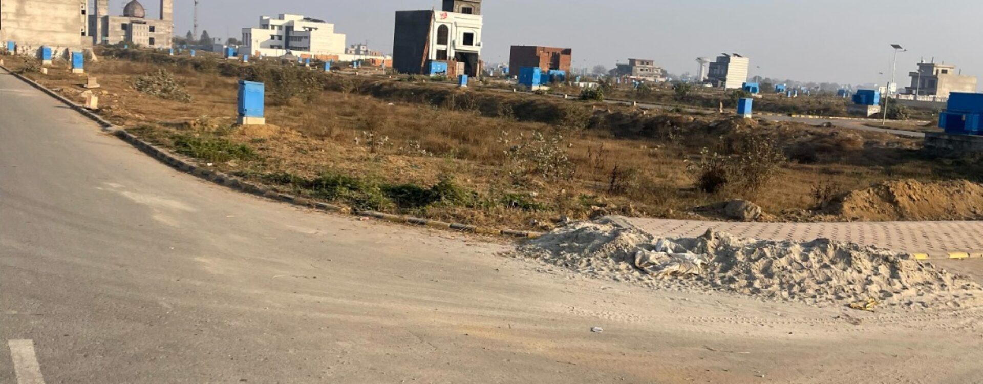 Prime Location 10 Marla Plot for Sale in M Block – LDA City Lahore